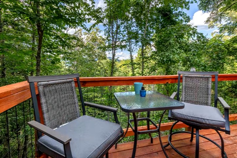 Yurts (United States of America, Cullowhee, North Carolina)