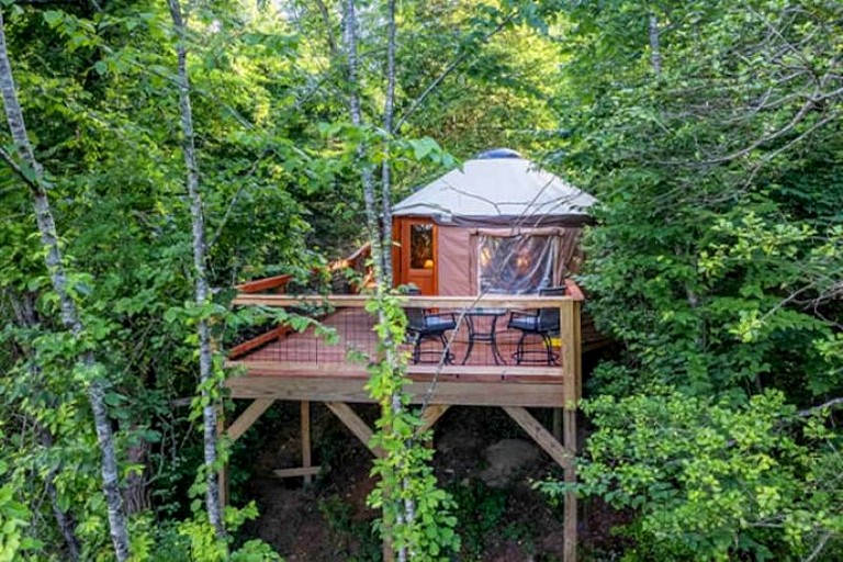 Gorgeous Cozy Yurt for a Unique Romantic Glamping Experience near Cullowhee, North Carolina