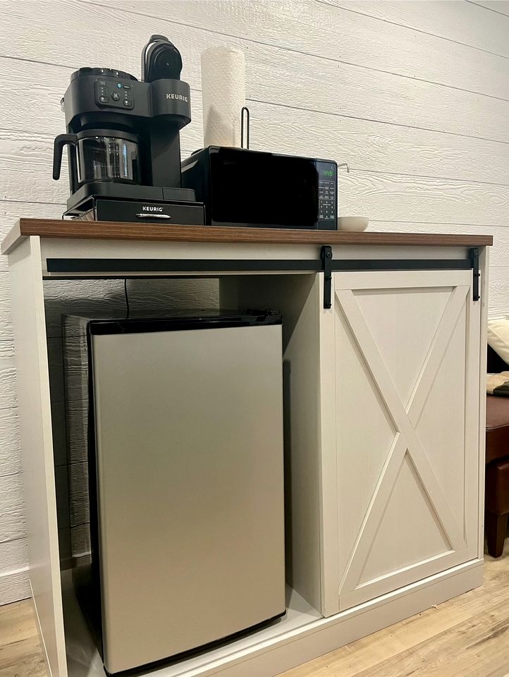 Modern Tiny Cabin on the Bank of the Satsop River near Montesano, Washington