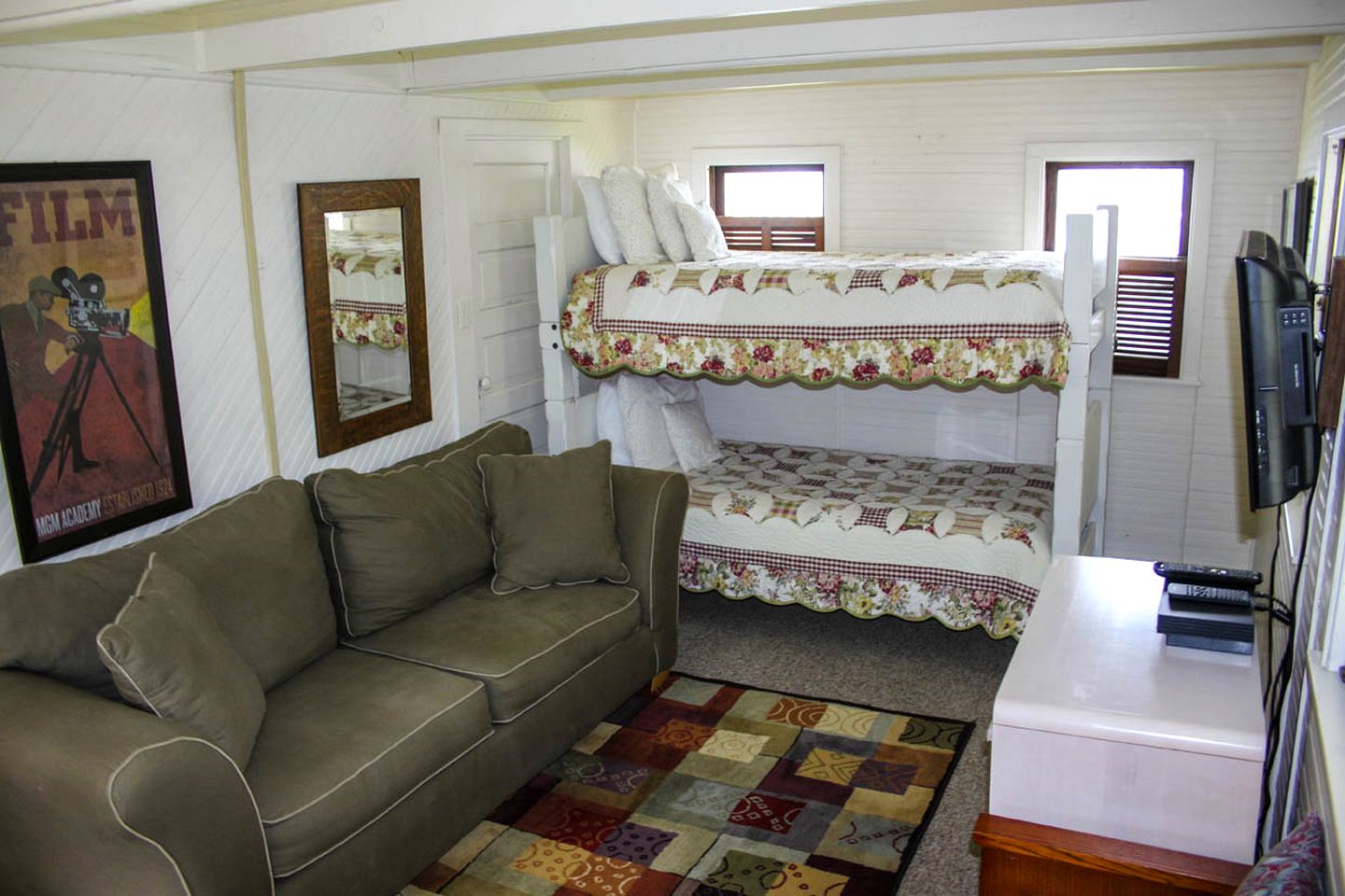 Spacious Lakeside Boathouse Cottage for an Unforgettable Family Getaway in Macatawa, Michigan