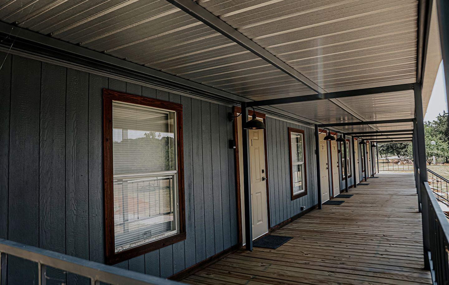 Cozy Lodge Suite for Two on a Private Retreat for a Romatic Getaway near Kingston, Oklahoma