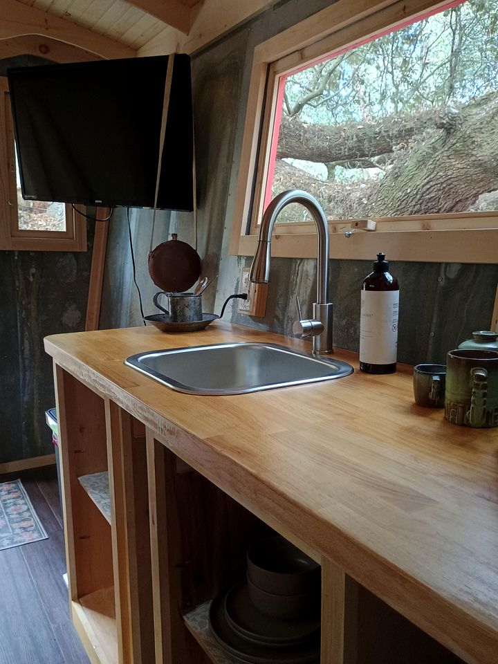 Unique Tiny House on a Small Goat Farm for a Fantastic Glamping Getaway in DeLand, Florida