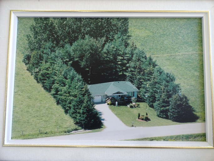 Tiny Houses (Canada, --, Ontario)