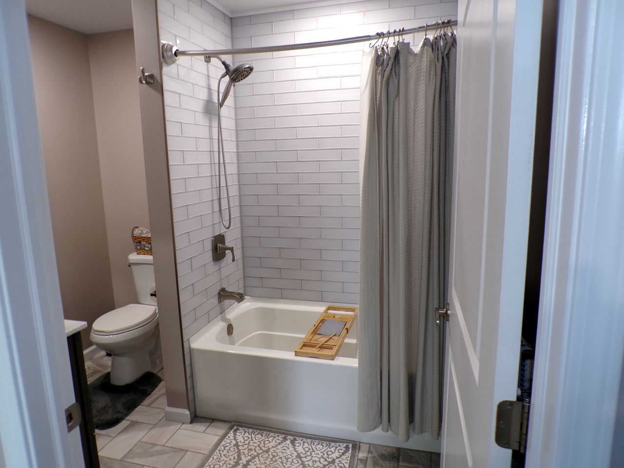 Spacious Lakefront Vacation Rental for an Unforgettable Family Getaway in the Finger Lakes near Burdett, New York