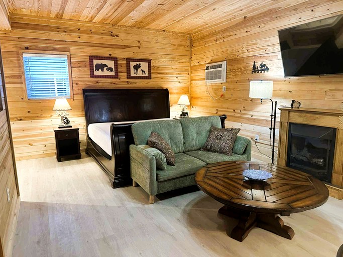 Cabins (United States of America, Newland, North Carolina)