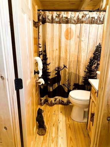 Cabins (United States of America, Newland, North Carolina)