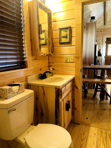Cabins (United States of America, Newland, North Carolina)
