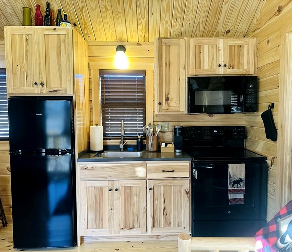 Cabins (United States of America, Newland, North Carolina)