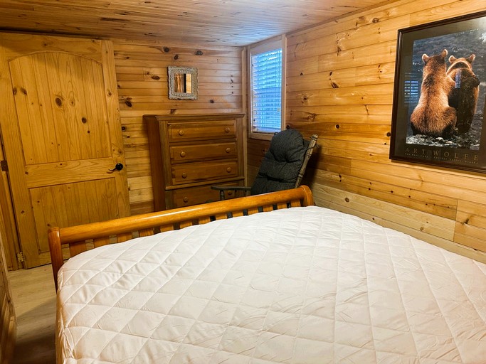 Cabins (United States of America, Newland, North Carolina)