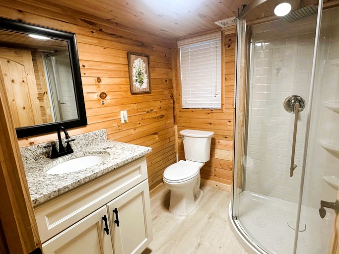 Cabins (United States of America, Newland, North Carolina)