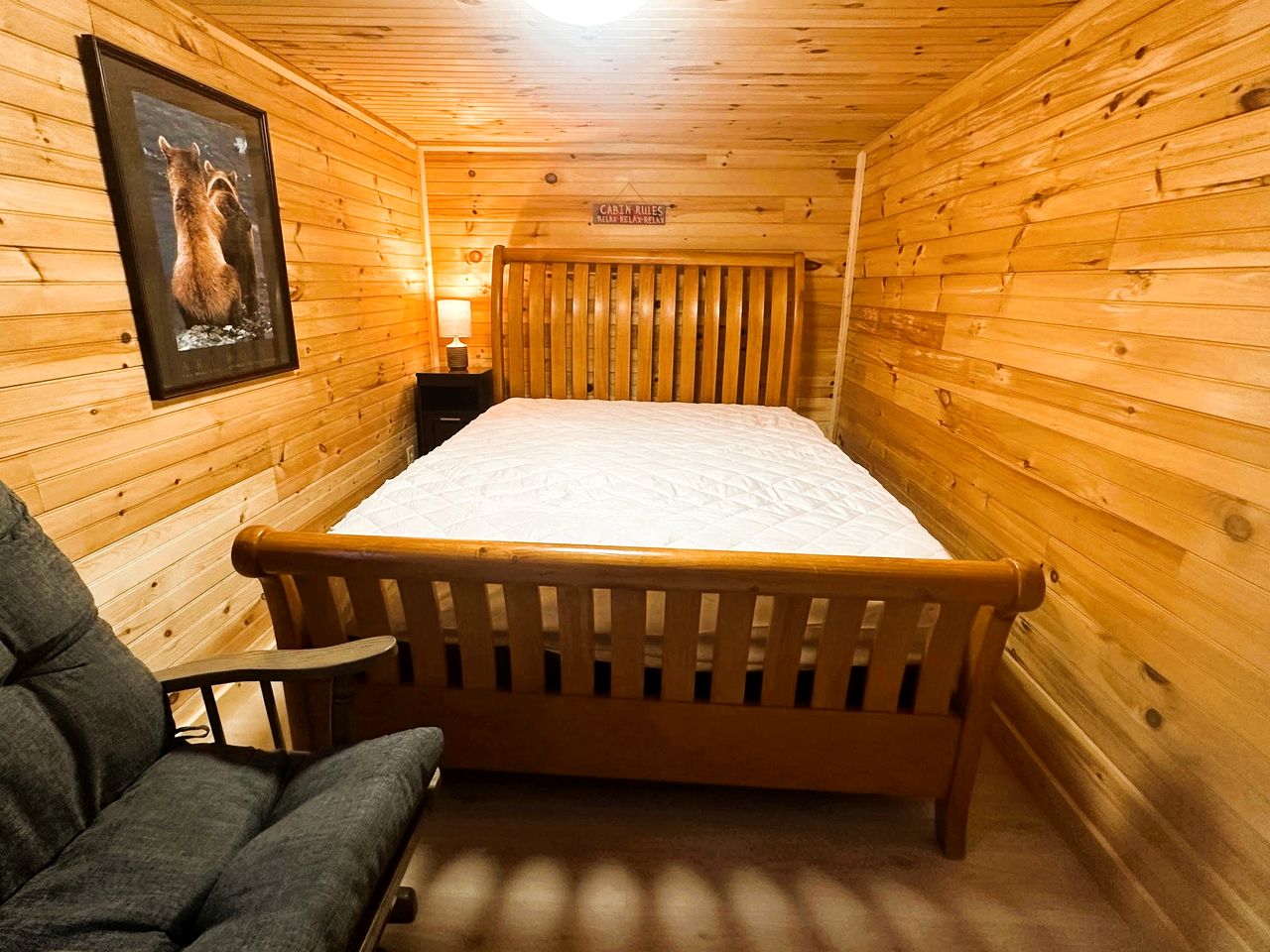 Gorgeous Modern Cabin with Lovely Pond and Mountain Views in Newland, North Carolina