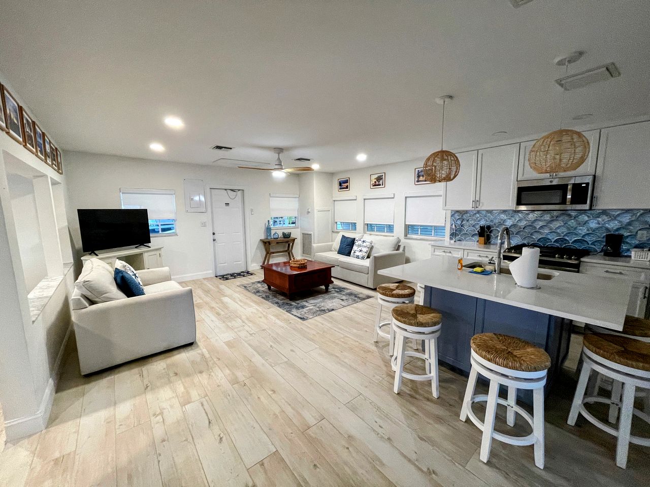 Beautiful Open Plan Beach House with Stunning Florida Bay Views for an Unforgettable Escape in Key Largo, Florida