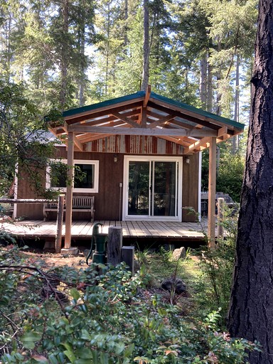 Cozy Cabin on an Incredible Ranch Nature Retret for a Peaceful Escape near Bandon, Oregon