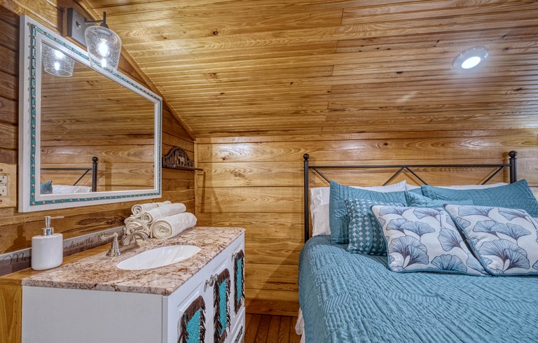 Cabins (United States of America, Leakey, Texas)