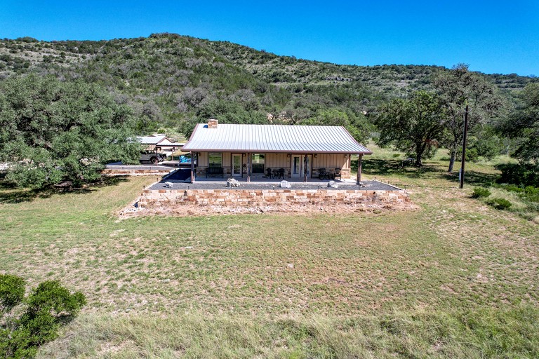 Cabins (United States of America, Leakey, Texas)