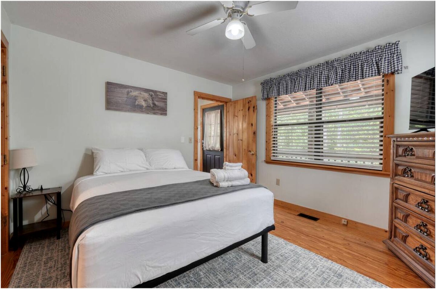 Incredible Mountain Cabin for a Memorable Family Getaway in Nature near Blairsville, Georgia