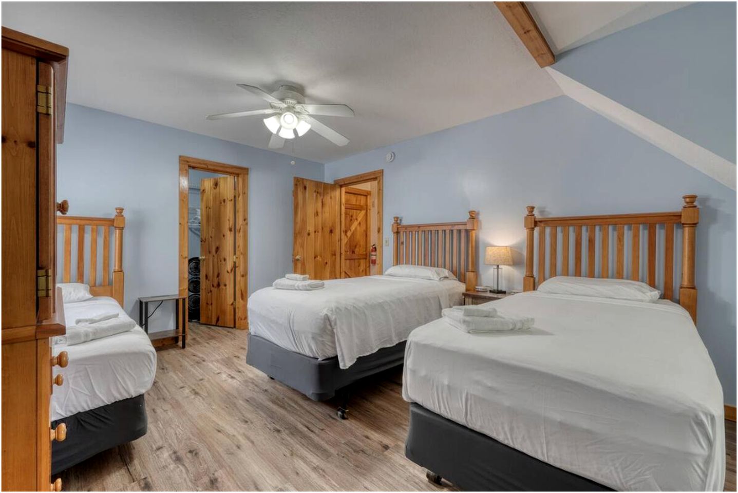 Incredible Mountain Cabin for a Memorable Family Getaway in Nature near Blairsville, Georgia