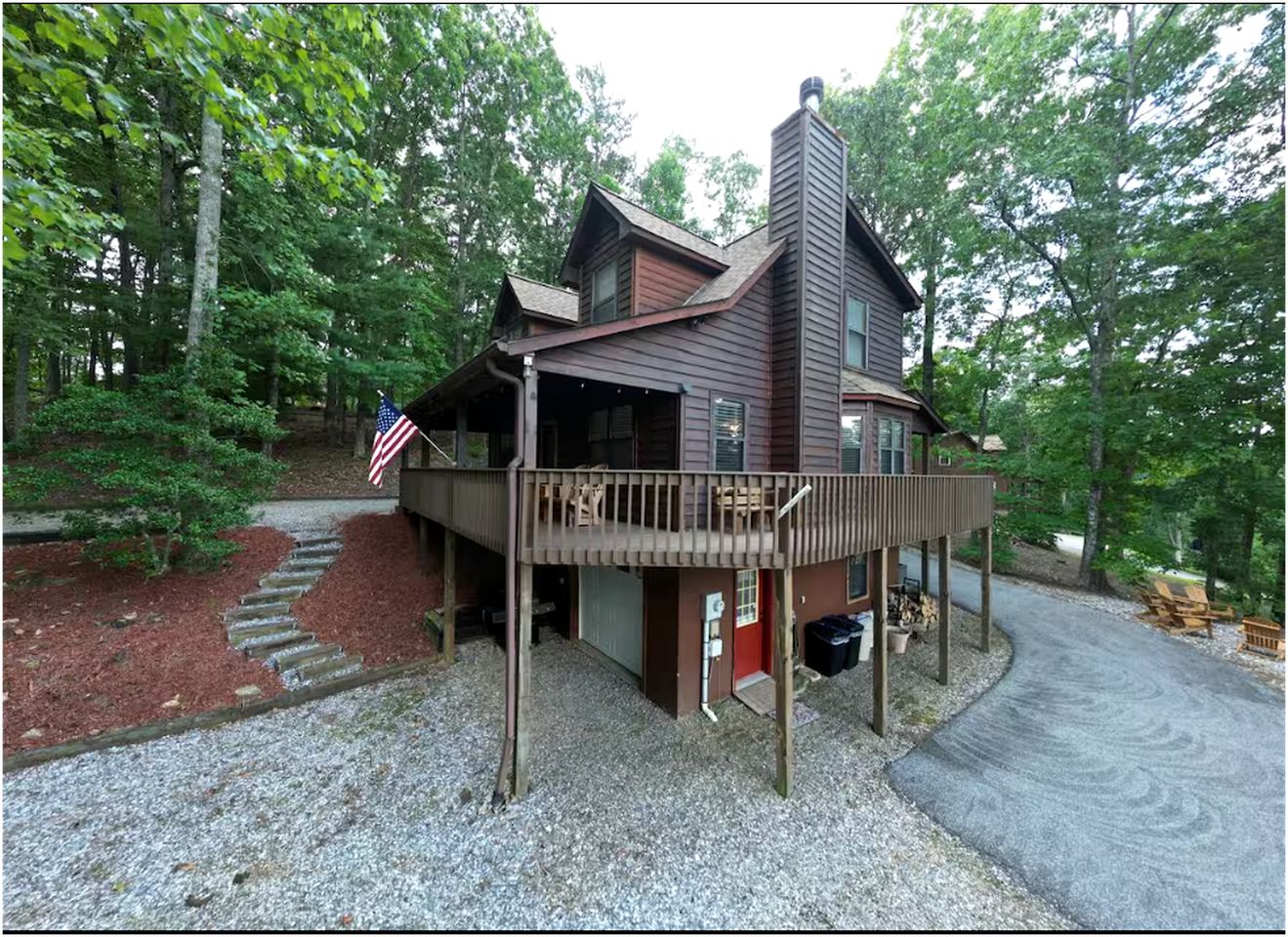 Incredible Mountain Cabin for a Memorable Family Getaway in Nature near Blairsville, Georgia