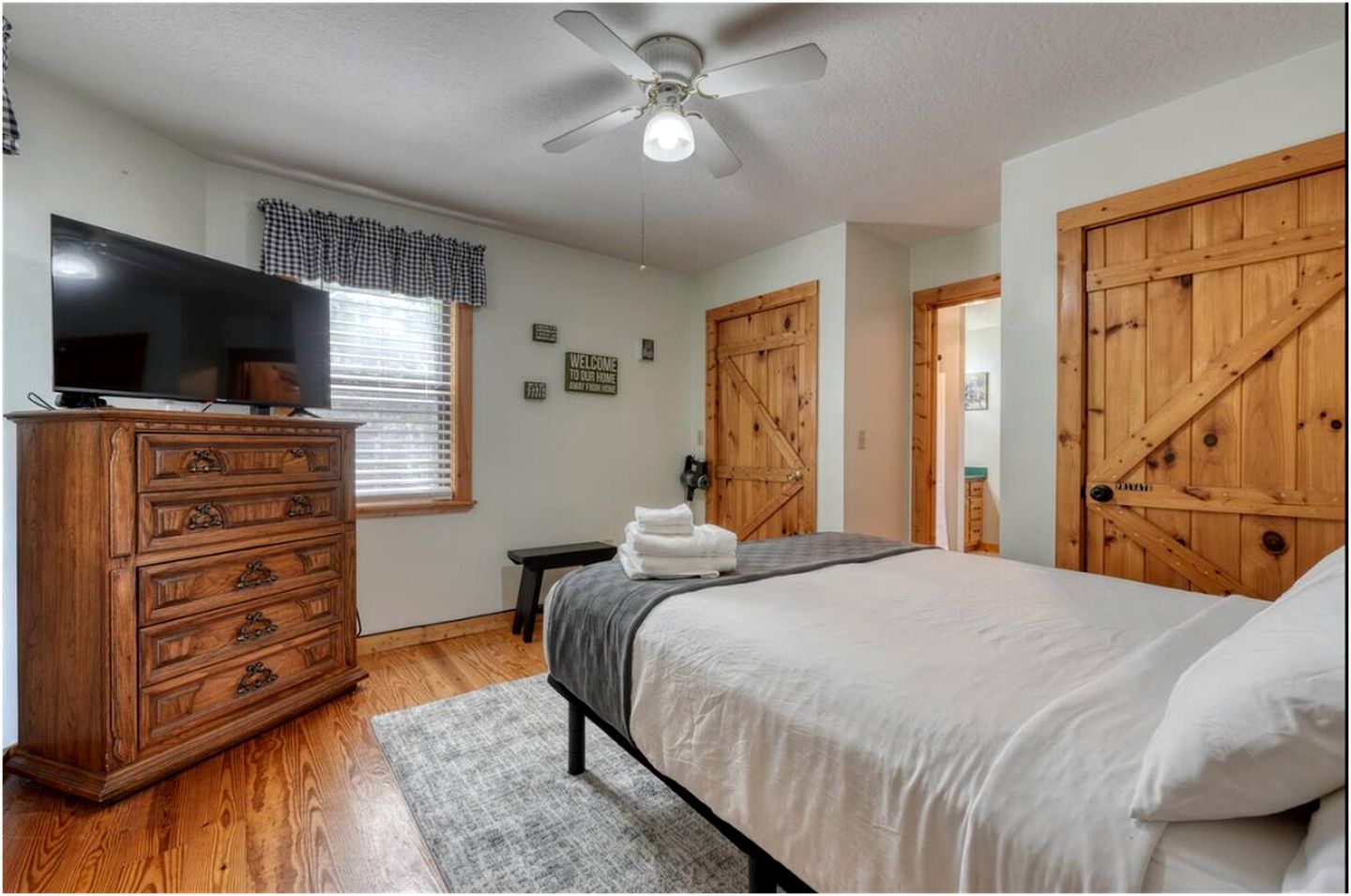 Incredible Mountain Cabin for a Memorable Family Getaway in Nature near Blairsville, Georgia