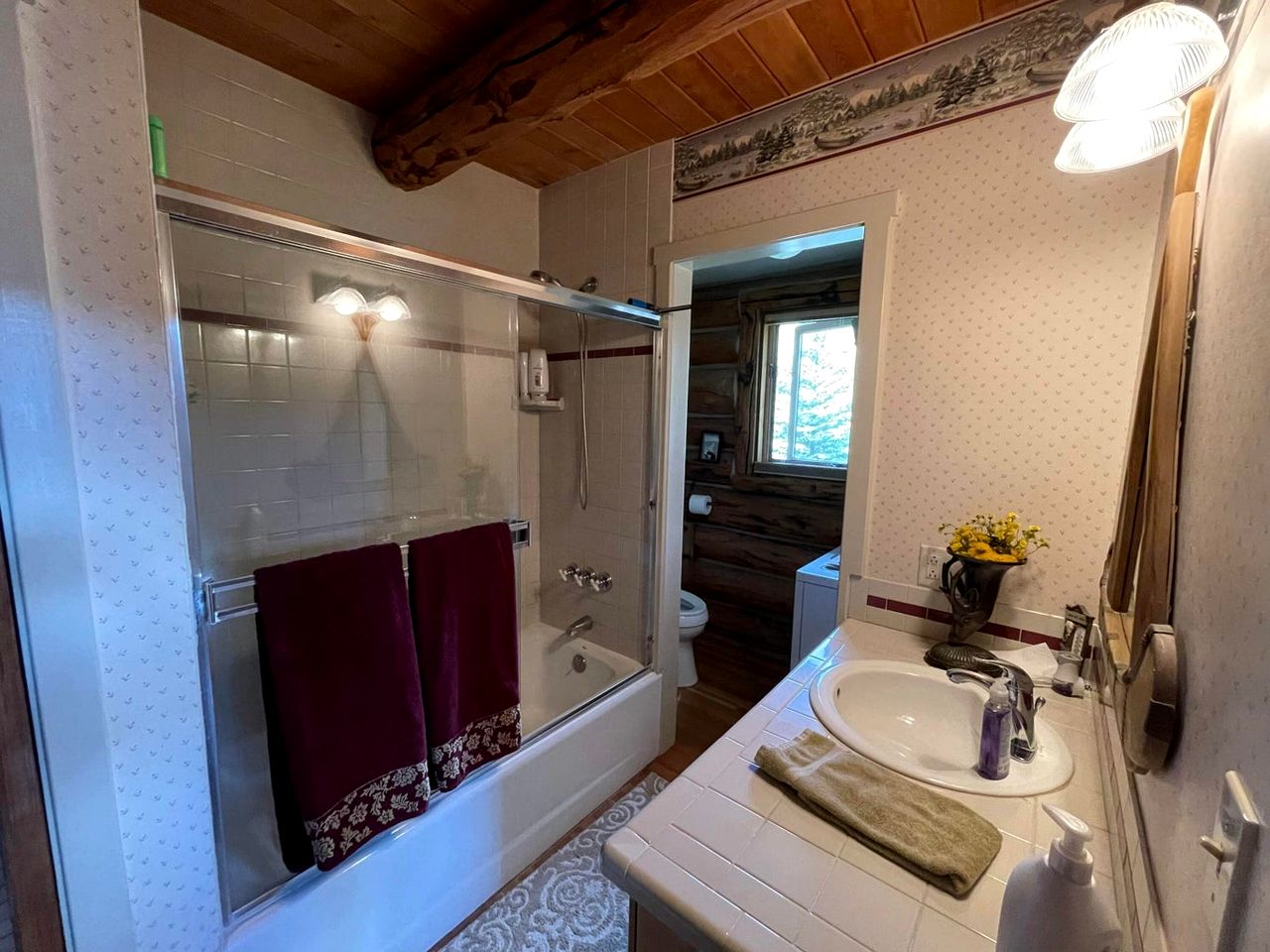 Gorgeous Log Cabin with Breathtaking Mountain Views for an Unforgettable Escape in Mountain Village, Colorado