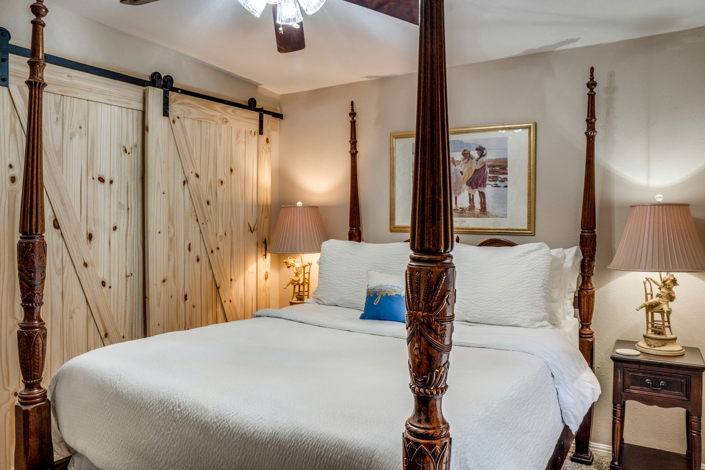 Joyful Cottage Rental for Couples with Poolside Cabana near San Antonio, TX