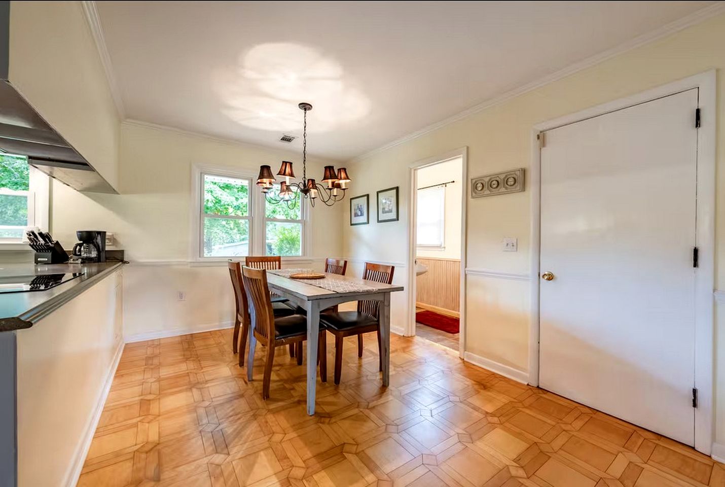 Lovely Vacation Rental with Hot Tub and Amazing Amenities for a Fantastic Family Escape in Clarkesville, Georgia