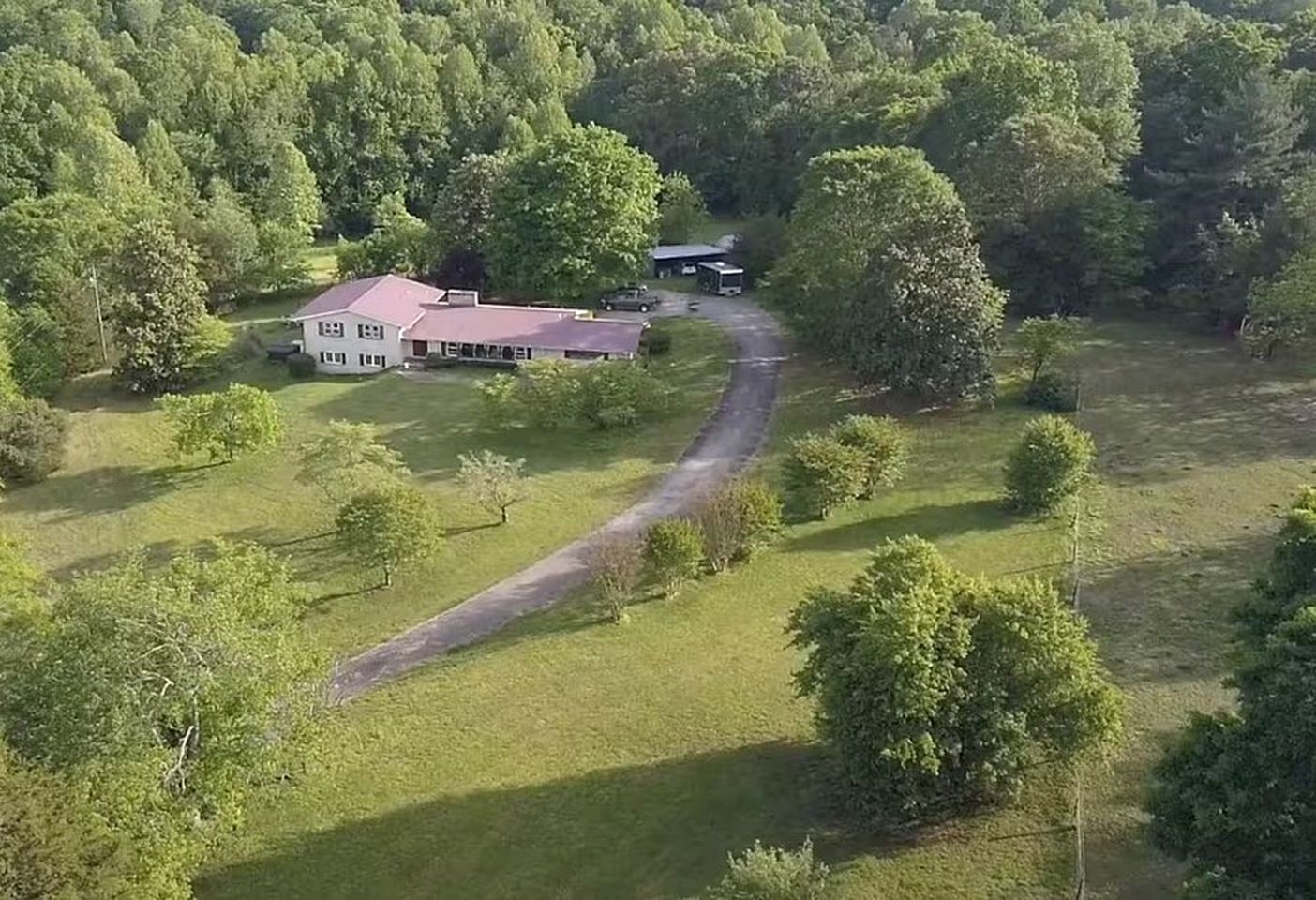 Lovely Vacation Rental with Hot Tub and Amazing Amenities for a Fantastic Family Escape in Clarkesville, Georgia