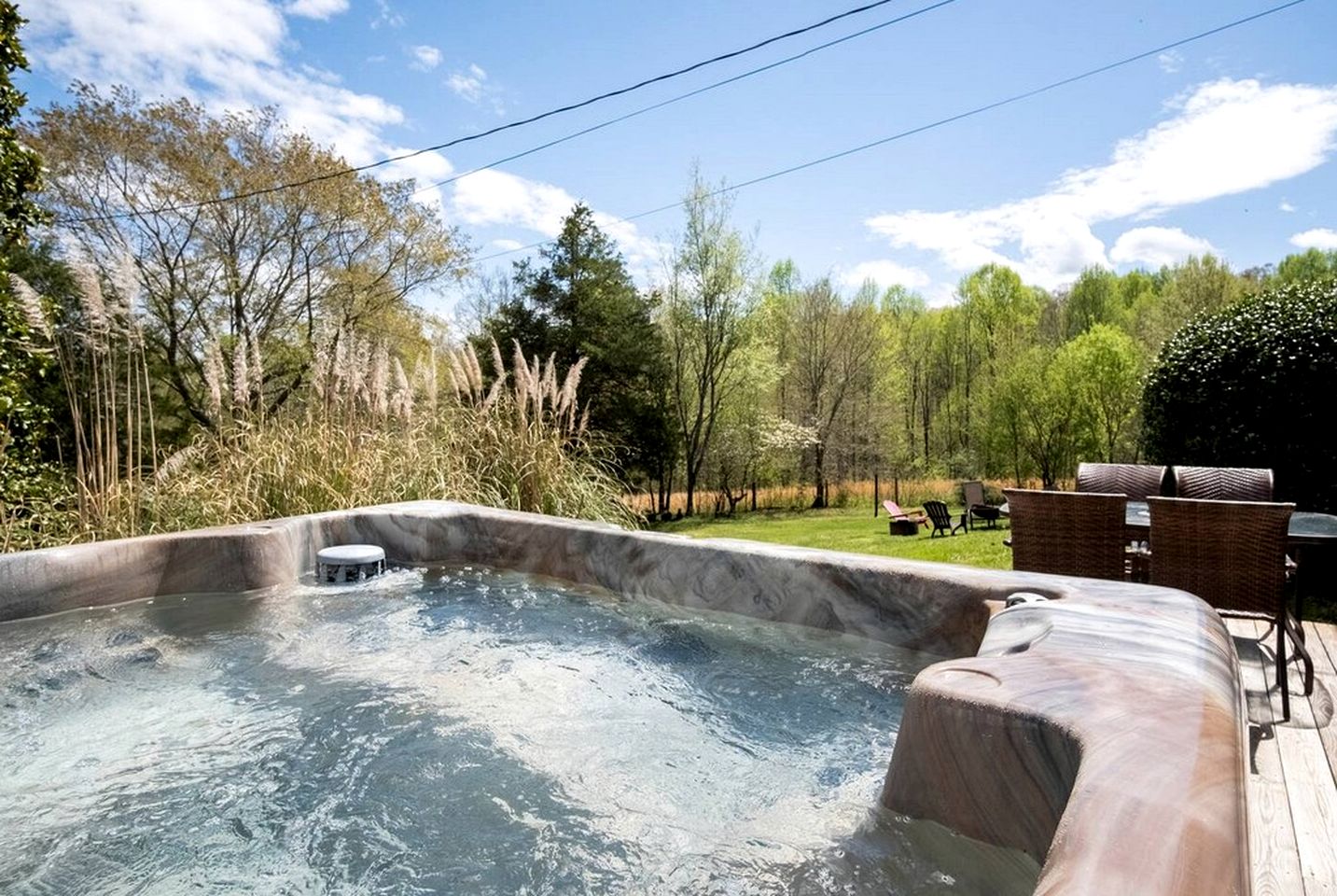 Lovely Vacation Rental with Hot Tub and Amazing Amenities for a Fantastic Family Escape in Clarkesville, Georgia
