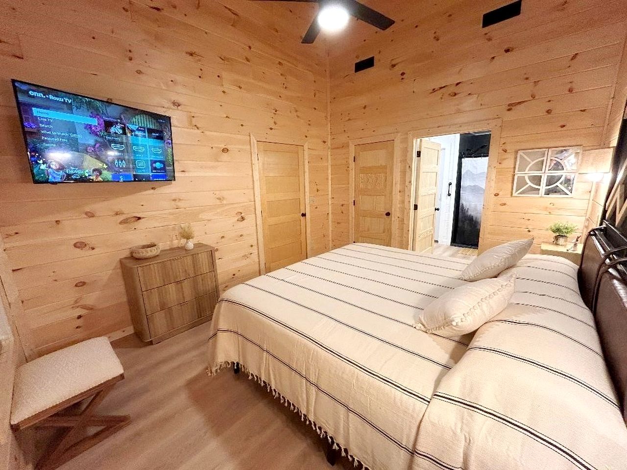 Modern Cabin in Pigeon Forge for a Romantic Glamping Rendezvous