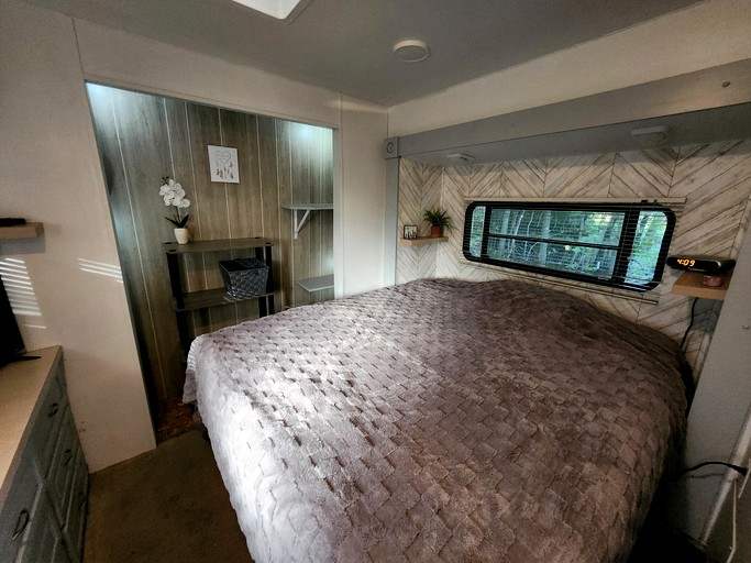 Caravans (United States of America, --, Michigan)