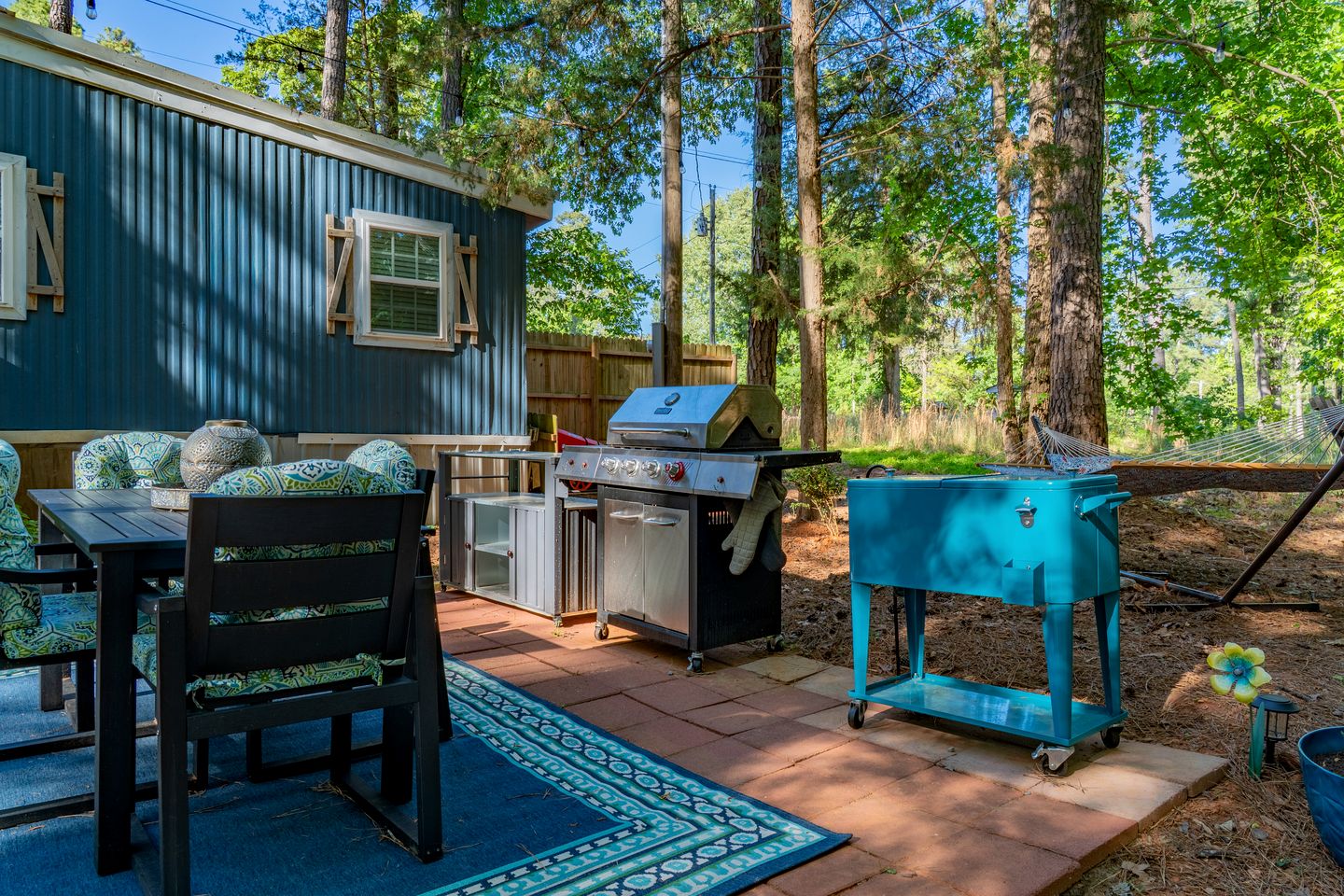 Charming Lakefront Tiny Home with Fire Pit, Grill, and Bocce Ball Near Littleton, North Carolina
