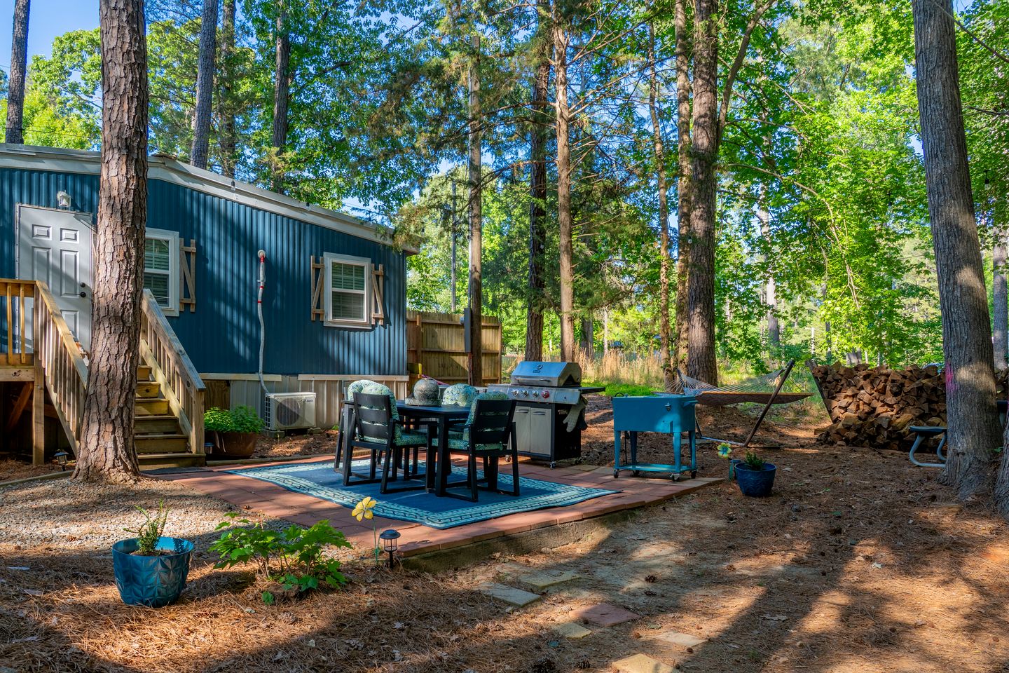 Charming Lakefront Tiny Home with Fire Pit, Grill, and Bocce Ball Near Littleton, North Carolina