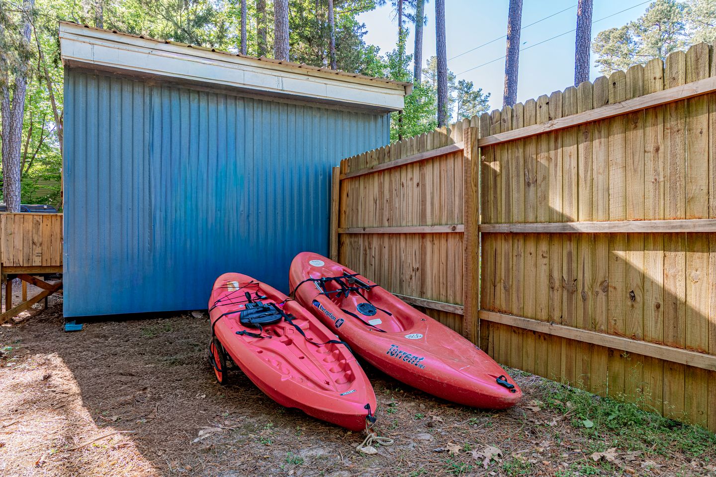 Charming Lakefront Tiny Home with Fire Pit, Grill, and Bocce Ball Near Littleton, North Carolina