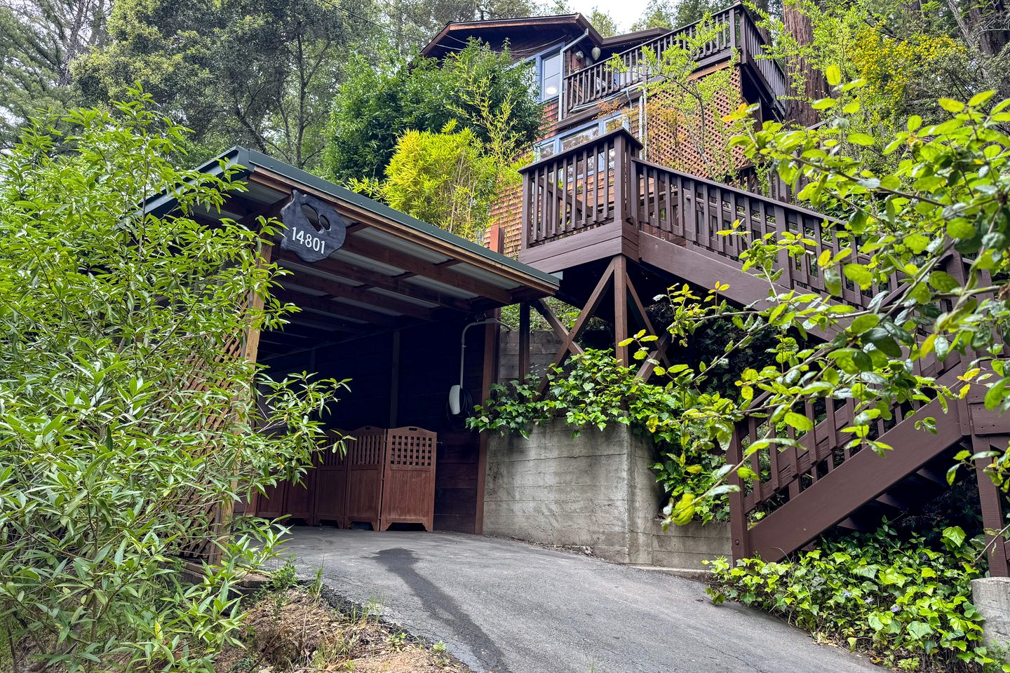 Gorgeous Garden-Level Guest Suite for a Comfortable Getaway Surrounded by Nature in Rio Nido, California