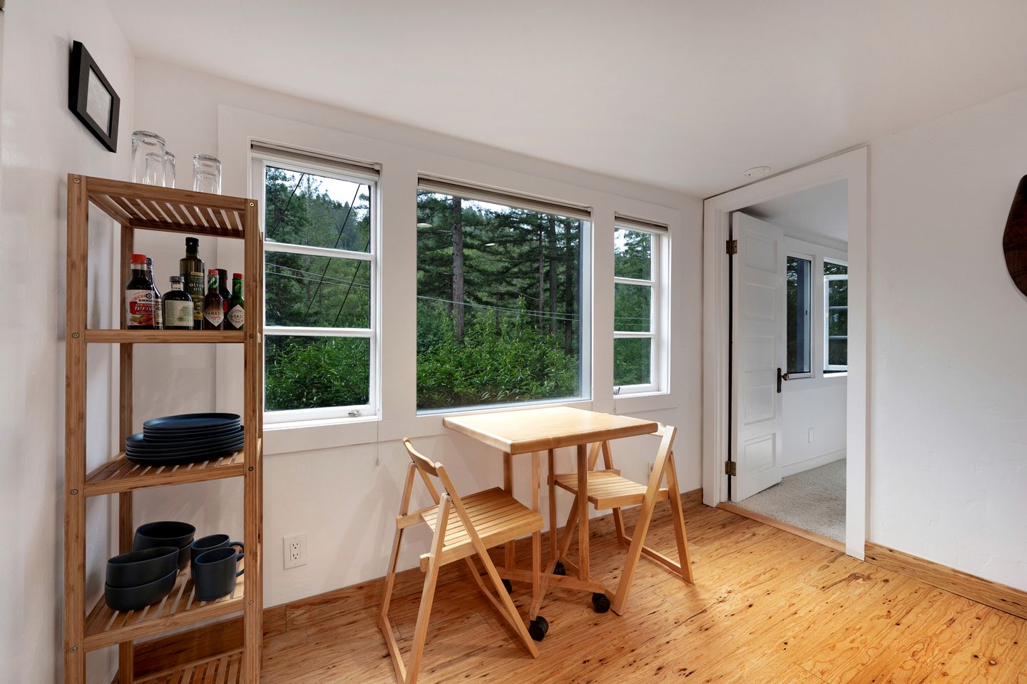 Gorgeous Garden-Level Guest Suite for a Comfortable Getaway Surrounded by Nature in Rio Nido, California