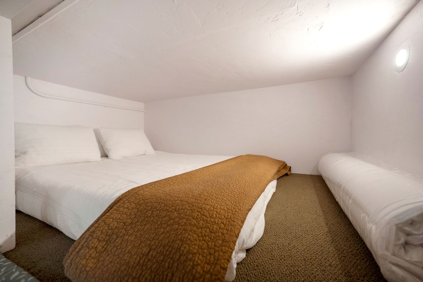 Gorgeous Garden-Level Guest Suite for a Comfortable Getaway Surrounded by Nature in Rio Nido, California