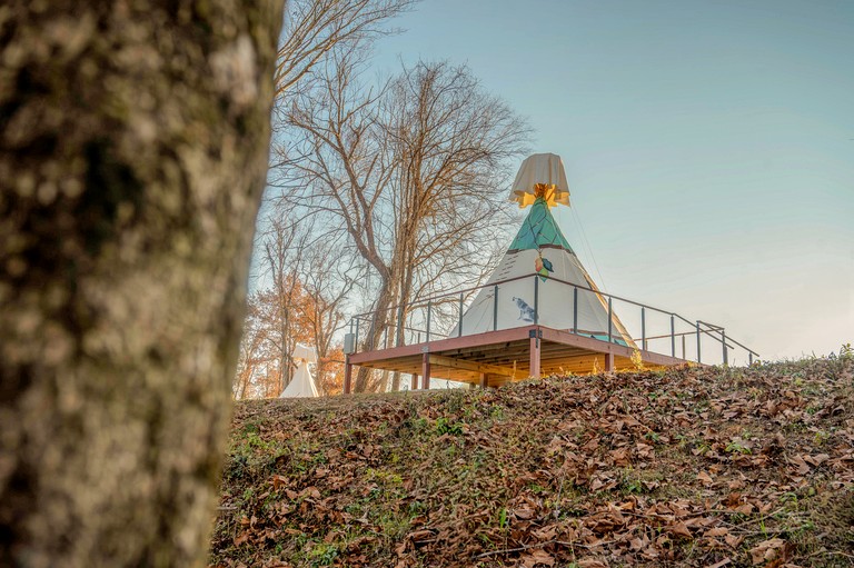 Serene Teepee Escape with Soulful Ambiance in Salt Lick, Kentucky