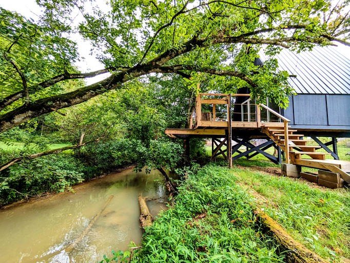 A-Frames (United States of America, --, Tennessee)