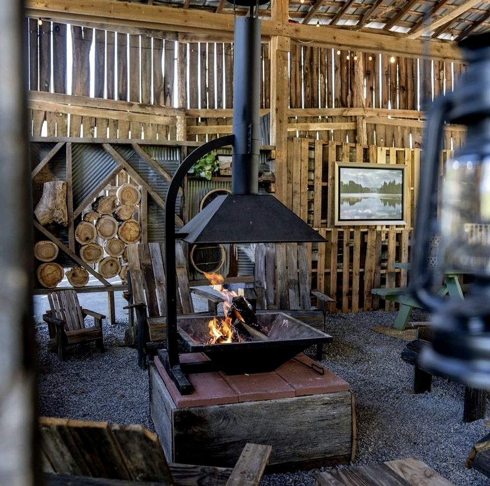 Creekside A-Frame Retreat with Treehouse Views, Hammock Lounge & Indoor-Outdoor Shower in New Port, Tennessee