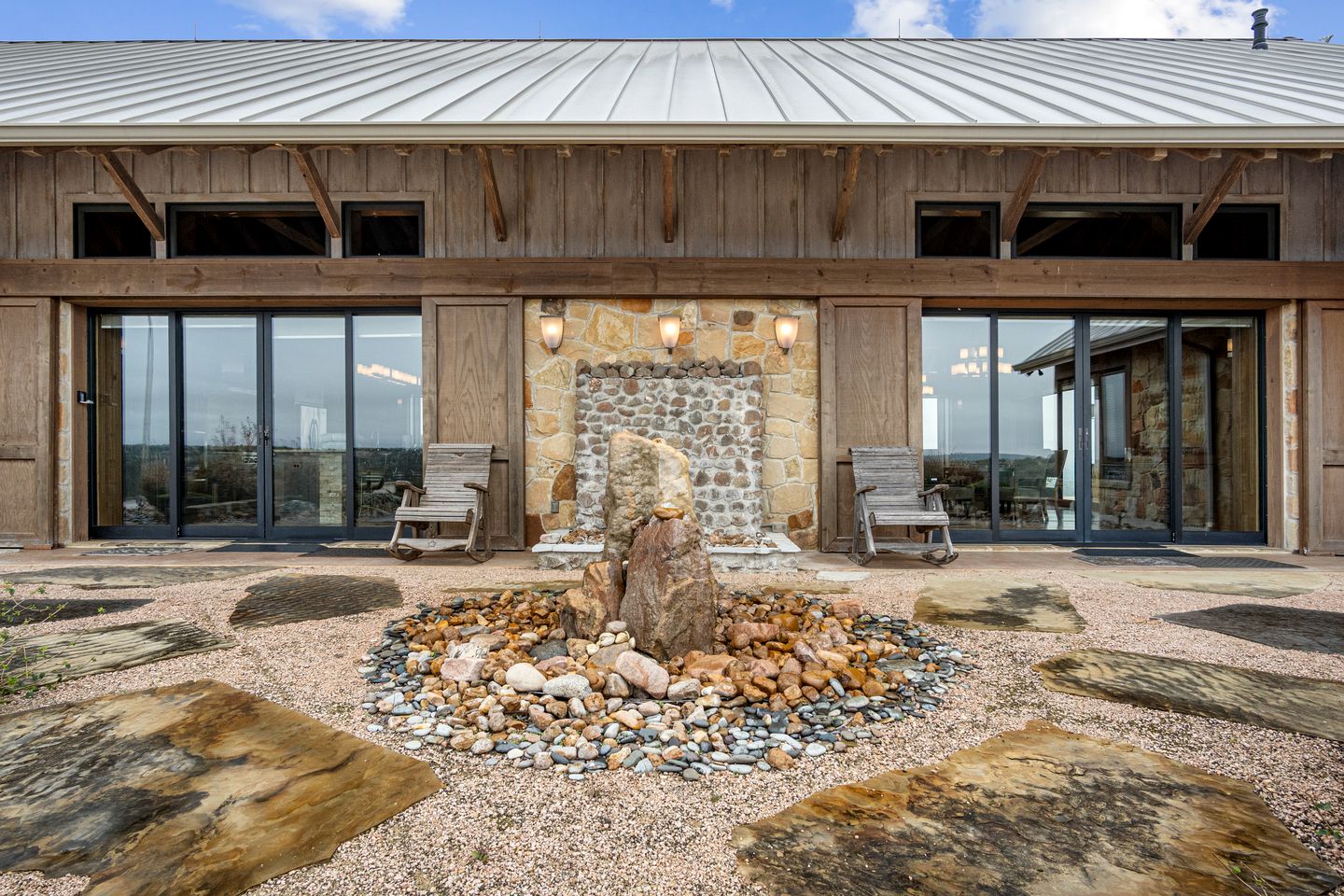 Beautiful Hill Top Home with Pool, Hot Tub, and Stunning Views near Bandera, Texas