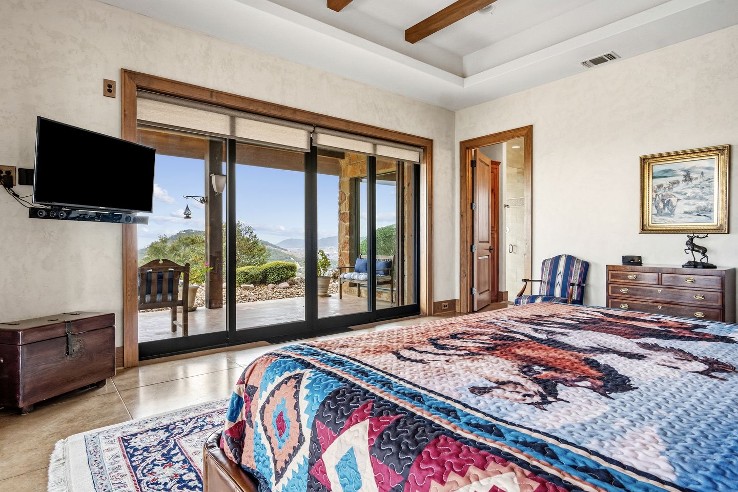 Beautiful Hill Top Home with Pool, Hot Tub, and Stunning Views near Bandera, Texas