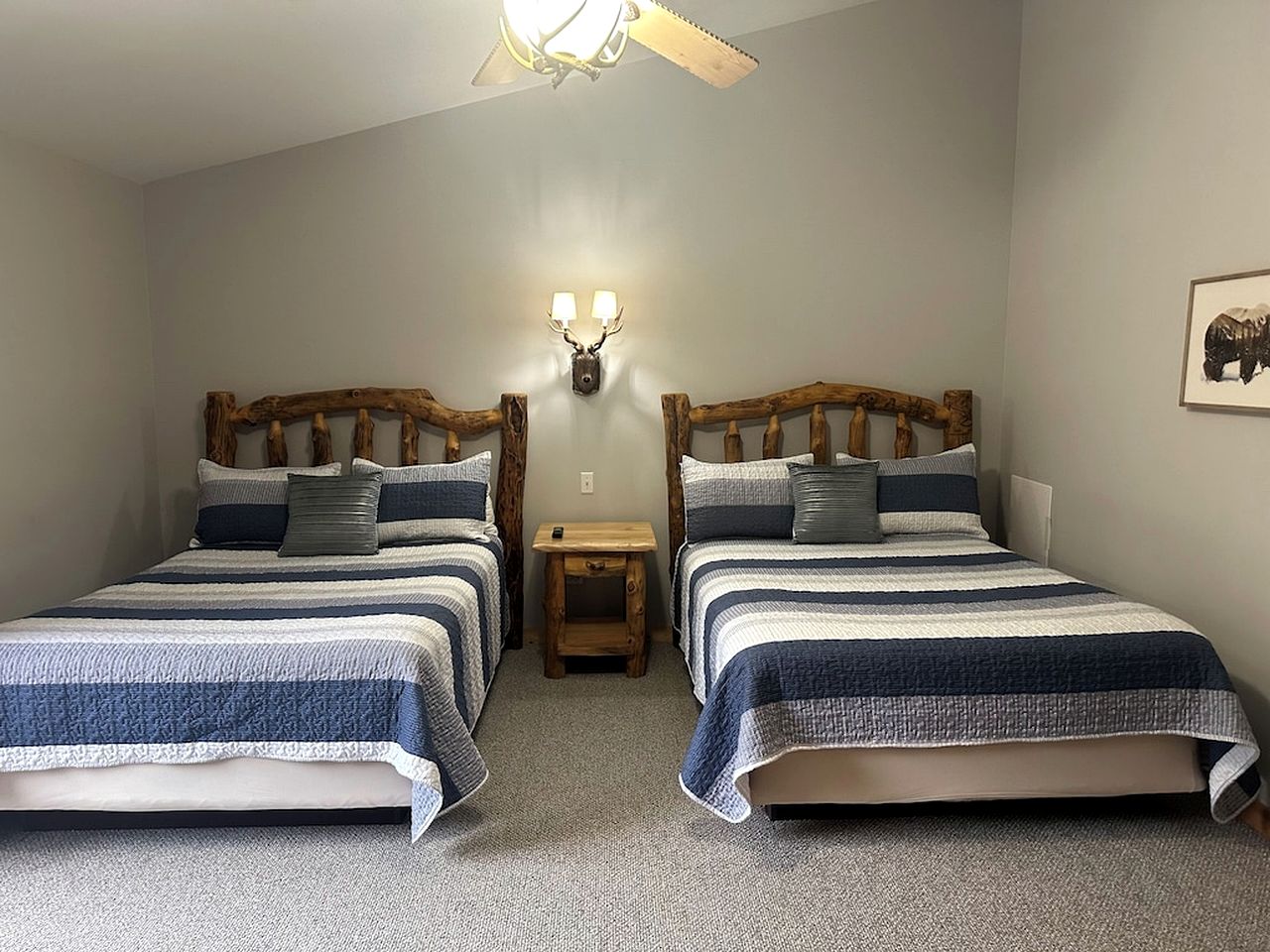 Spacious Luxury Villa Retreat with Jetted Tub, Fireplaces, Balconies, and Smart TV in North Utica, Illinois