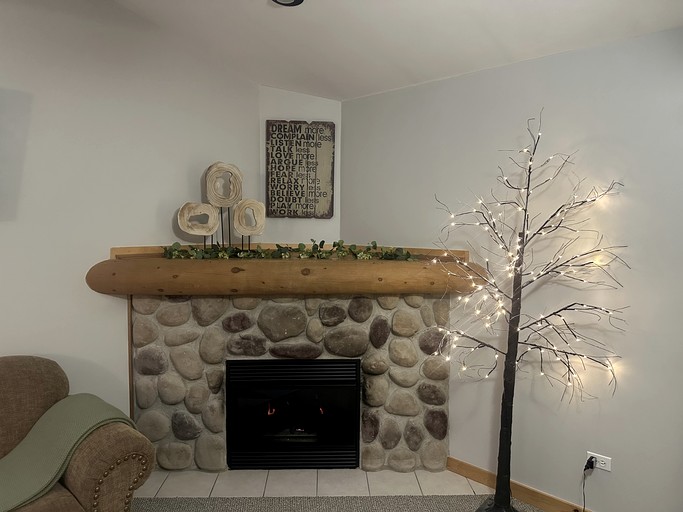 Log Cabins (United States of America, North Utica, Illinois)