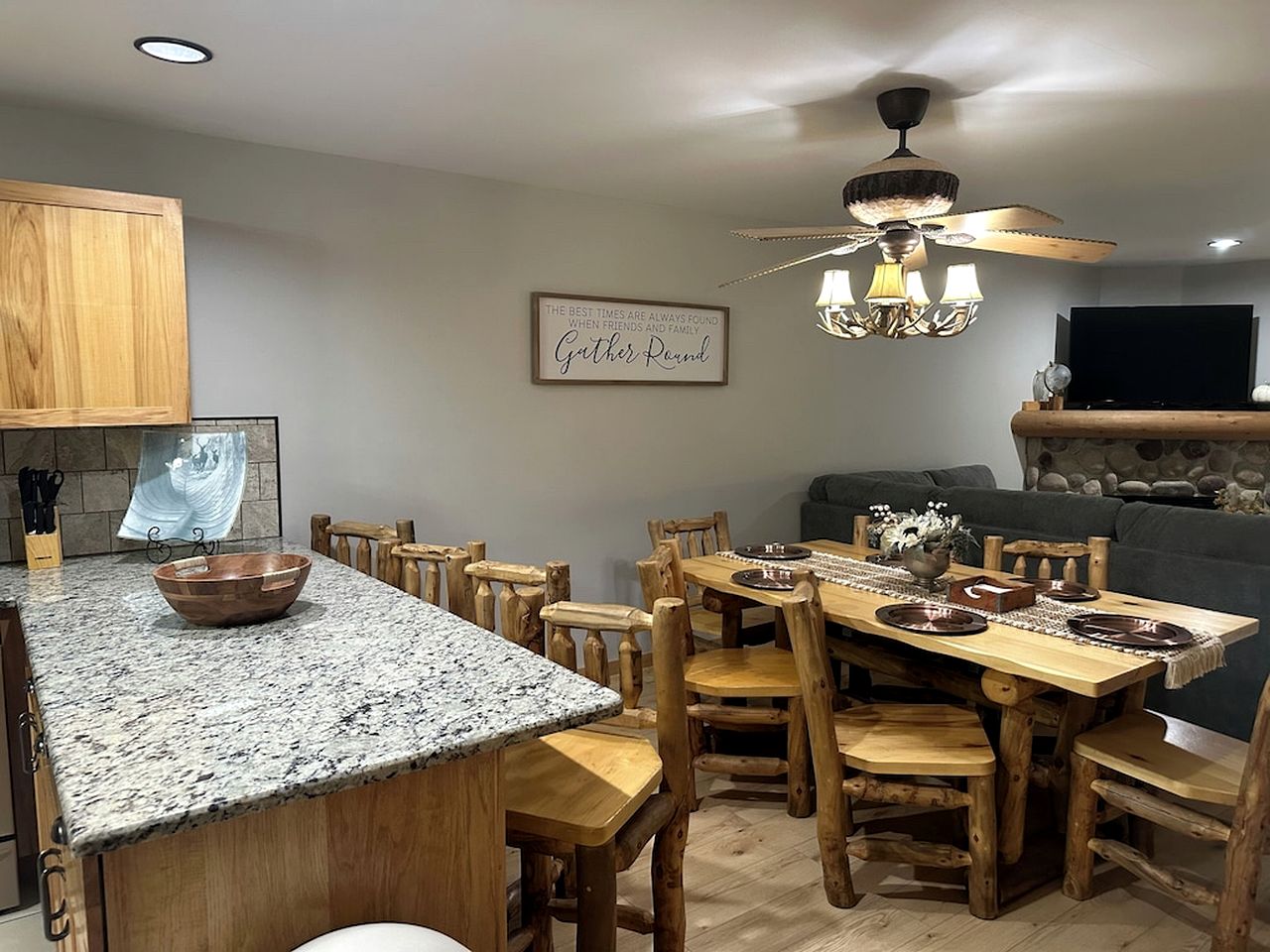 Spacious Luxury Villa Retreat with Jetted Tub, Fireplaces, Balconies, and Smart TV in North Utica, Illinois