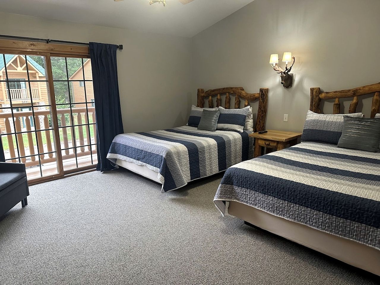 Spacious Luxury Villa Retreat with Jetted Tub, Fireplaces, Balconies, and Smart TV in North Utica, Illinois