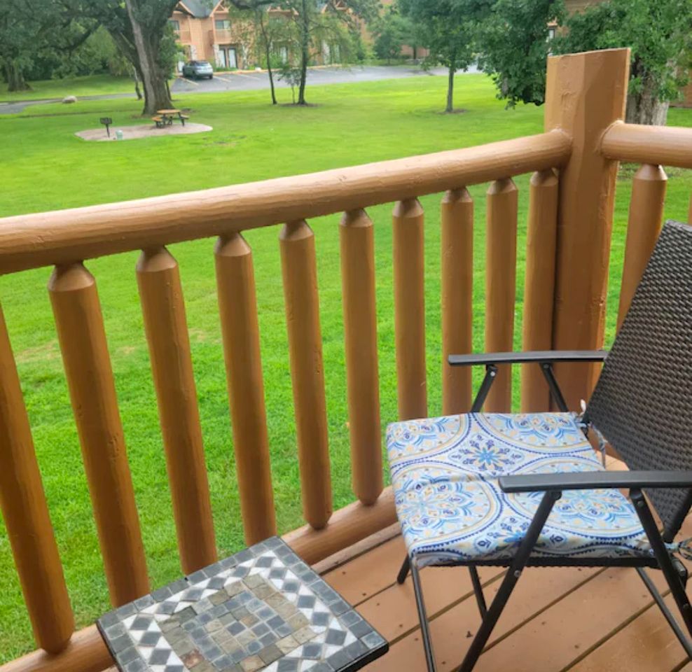 Spacious Luxury Villa Retreat with Jetted Tub, Fireplaces, Balconies, and Smart TV in North Utica, Illinois