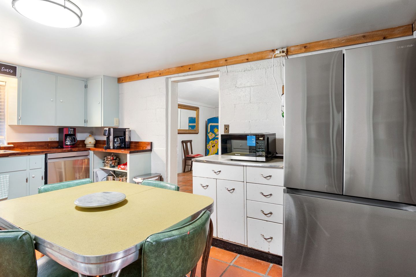 Riverbank Escape for Families and Friends with Ping Pong, Mrs. Pac-Man, and Cozy Den in Kerrville, Texas