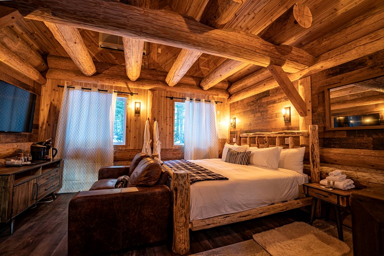 Cabins (Canada, Revelstoke, British Columbia)