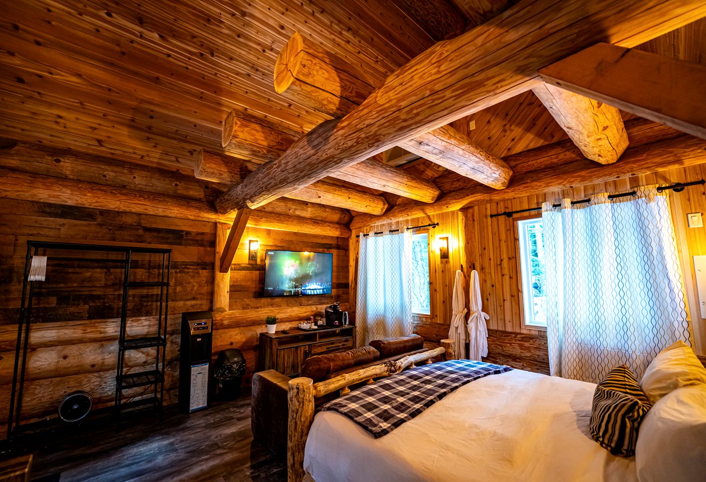 Cozy Glamping Cabin with Walking Trails Near Revelstoke, British Columbia