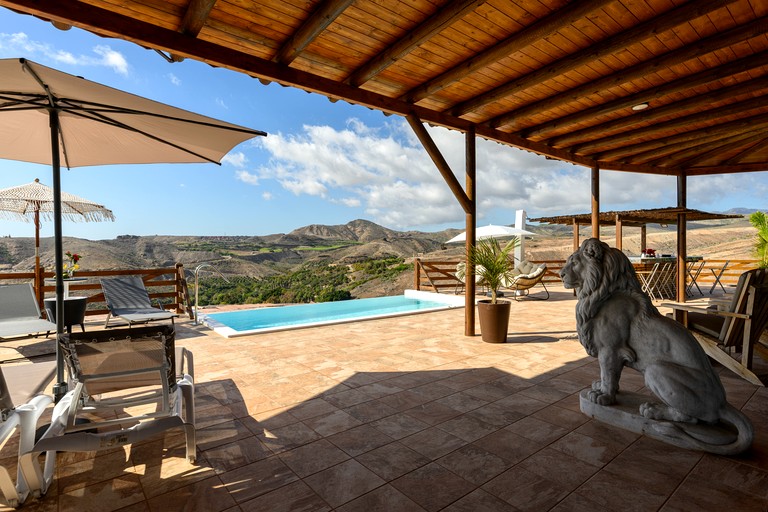 Villas (Spain, San Bartolome de Tirajana, Canary Islands)